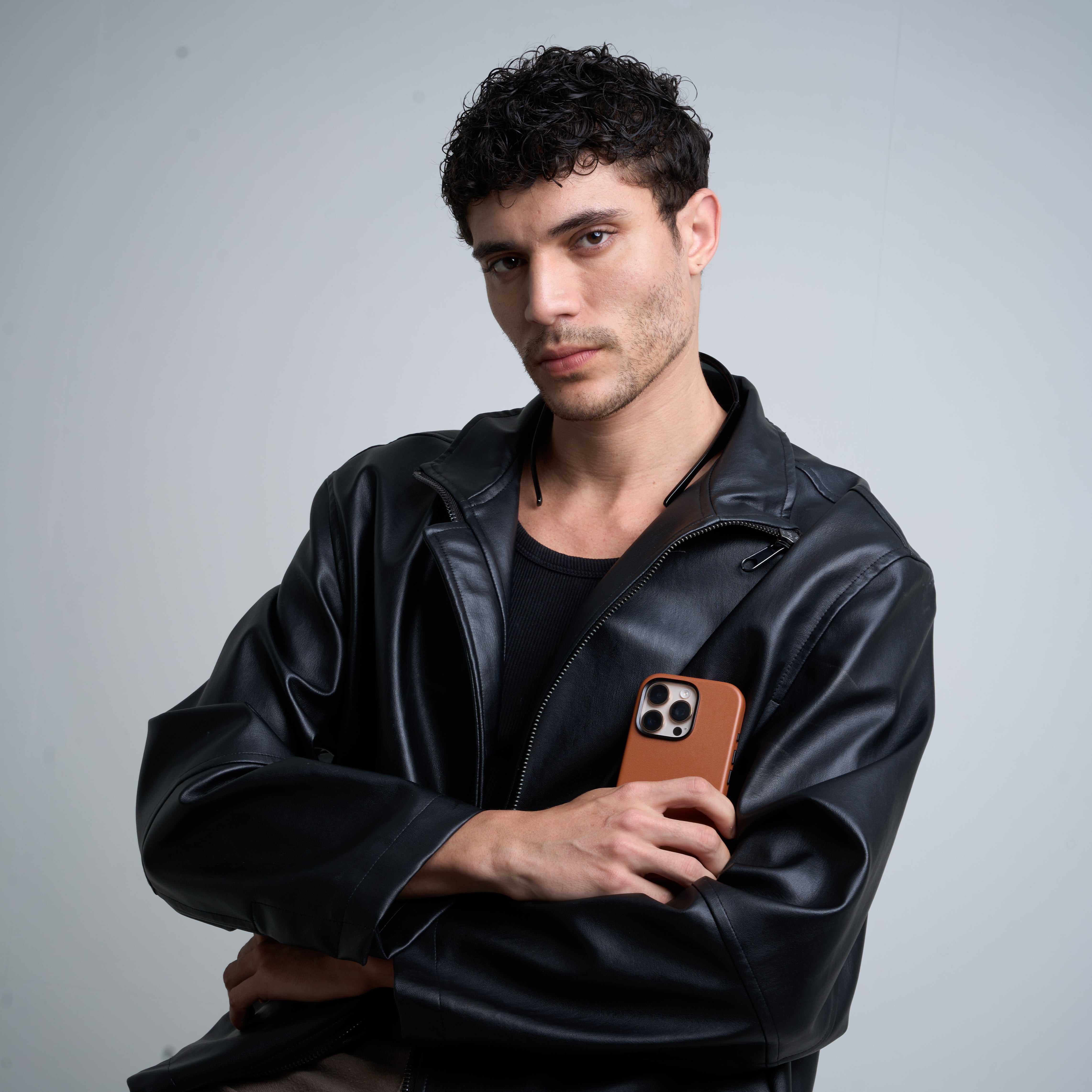 Modern Leatherite Case Cover For iPhone 16 Pro Max